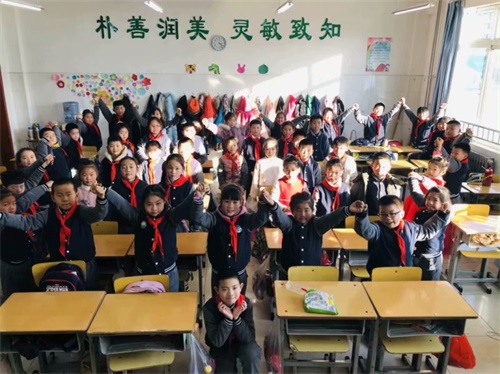 历城区宋刘小学举办“庆元旦 迎新年”联谊会